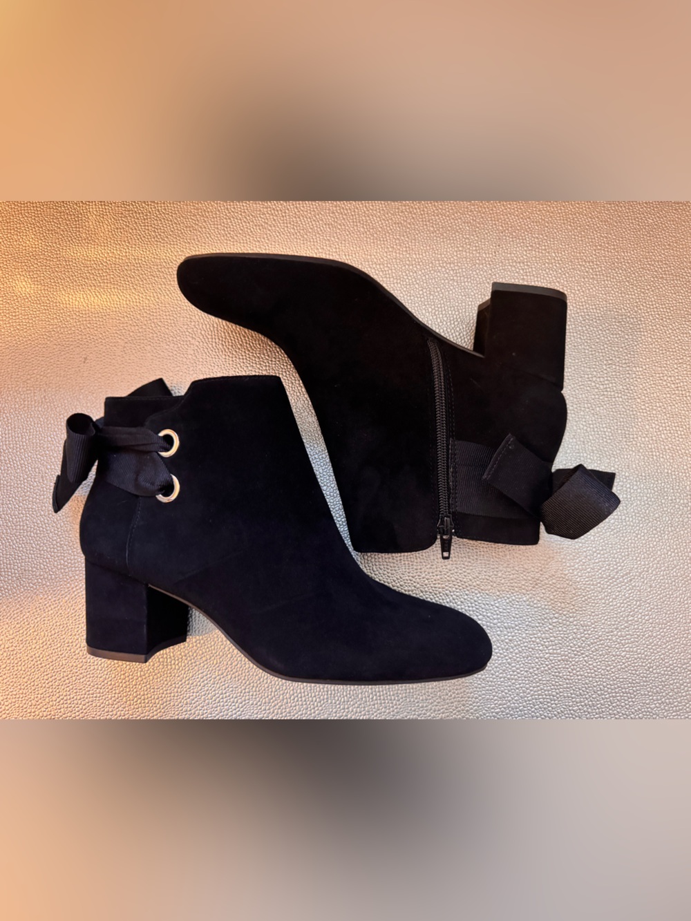 Copper Key Elegant and confortable Yule Suede Bow Block Heel Booties Size 8